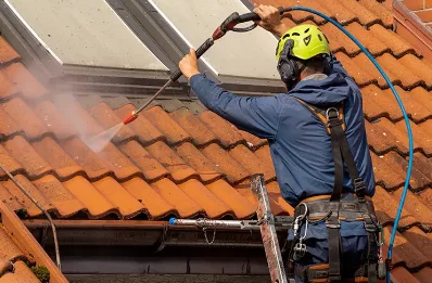 Démoussage et hydrofuge de toiture à Perrier